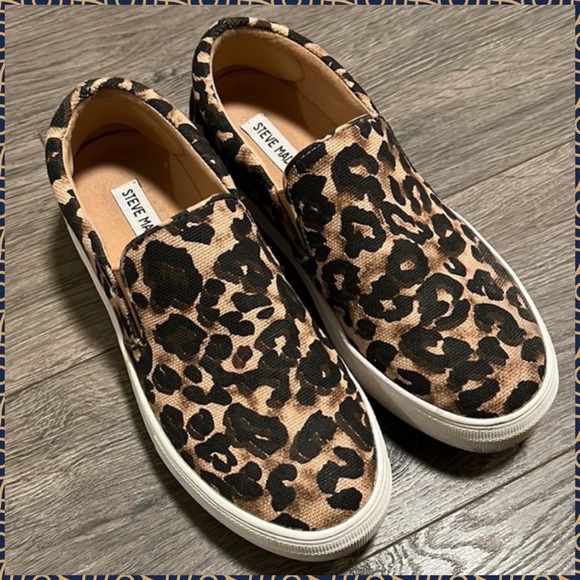 Festive Slip Ons - Picture 1 of 8